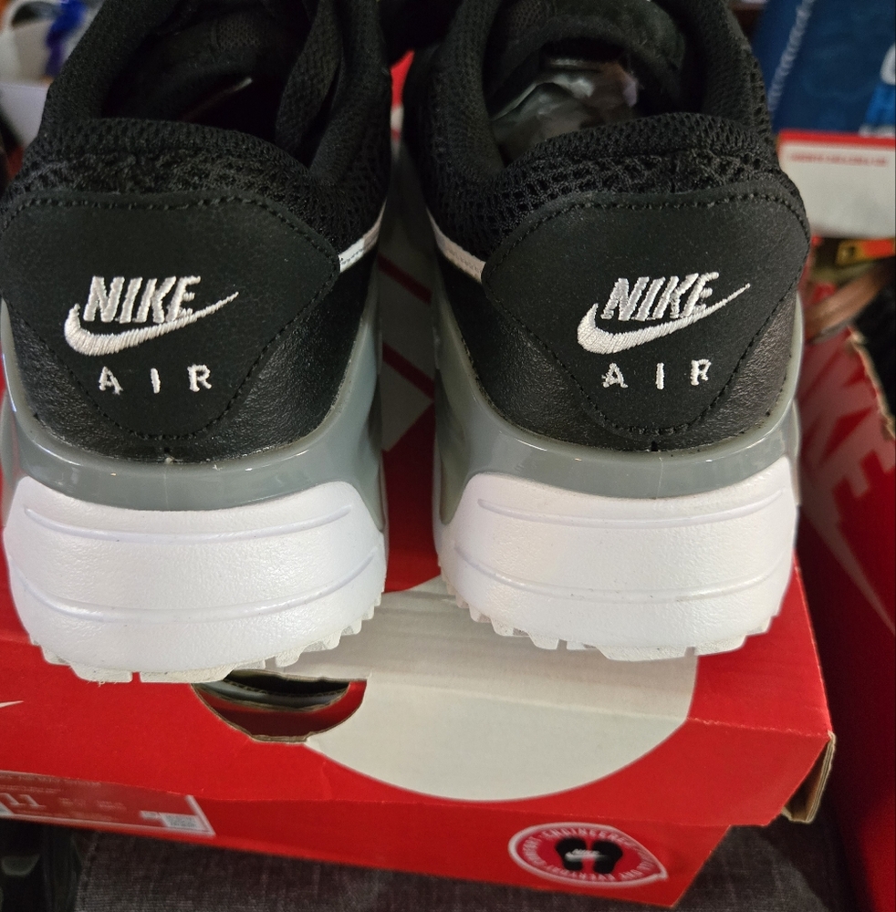 WOMEN'S, SIZE 11, NIKE, AIR MAX, ONLY WORN TO TRY ON, Black/White/Gray